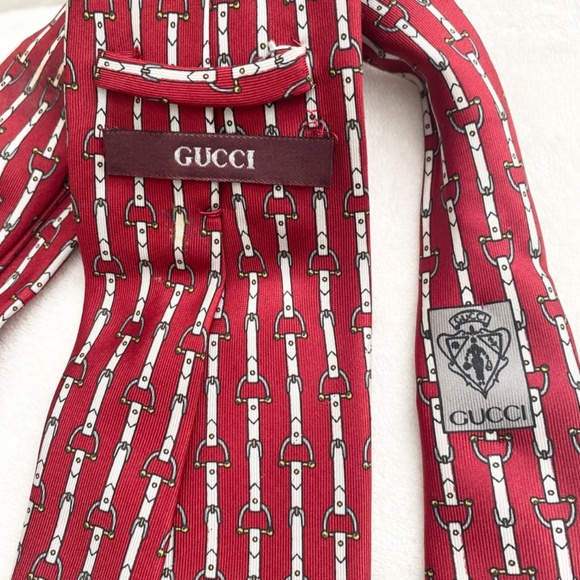 GUCCI Mens Silk Tie Horsebit Striped Pattern Red Bordeaux design - Picture 1 of 6